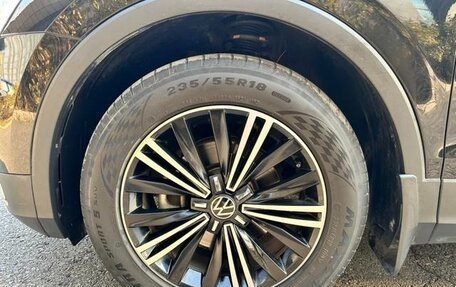 Volkswagen Tiguan II, 2021 год, 2 563 000 рублей, 19 фотография