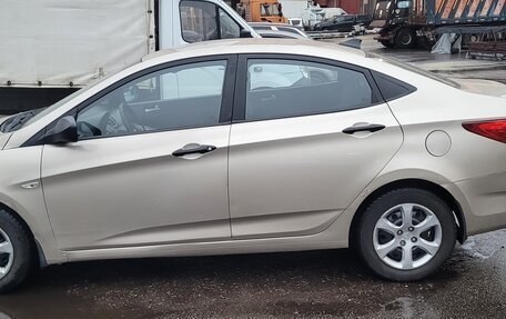 Hyundai Solaris II рестайлинг, 2011 год, 510 000 рублей, 1 фотография