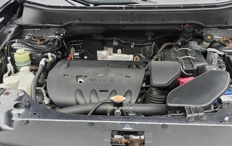 Mitsubishi Outlander III рестайлинг 3, 2011 год, 950 000 рублей, 10 фотография