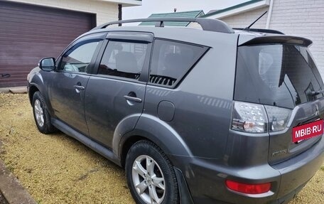 Mitsubishi Outlander III рестайлинг 3, 2011 год, 950 000 рублей, 7 фотография