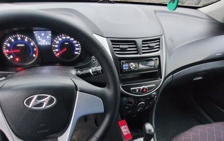 Hyundai Solaris II рестайлинг, 2011 год, 510 000 рублей, 8 фотография