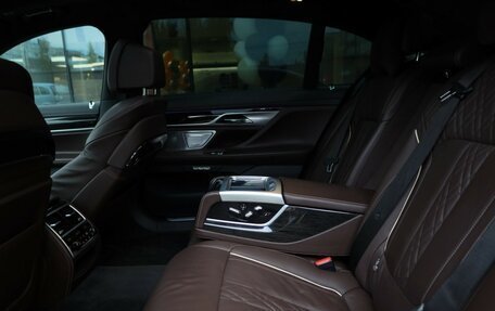 BMW 7 серия, 2017 год, 2 721 310 рублей, 16 фотография