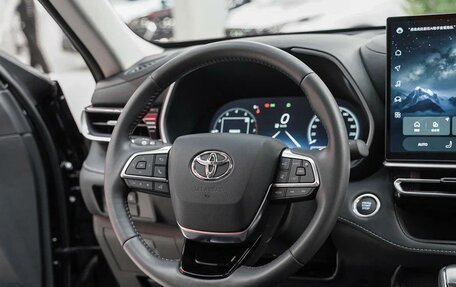 Toyota Highlander, 2025 год, 5 999 000 рублей, 9 фотография