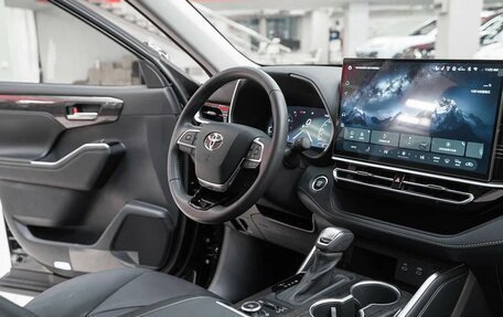 Toyota Highlander, 2025 год, 5 999 000 рублей, 8 фотография