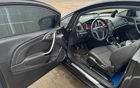 Opel Astra J, 2011 год, 920 000 рублей, 9 фотография