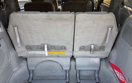 Toyota Sienna II рестайлинг, 2004 год, 1 350 000 рублей, 4 фотография