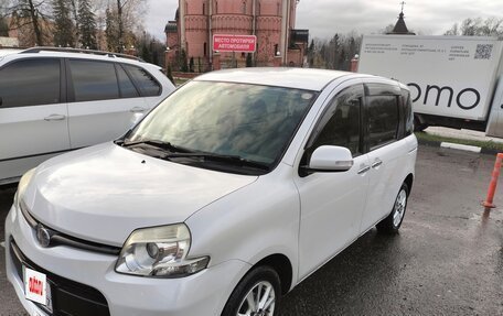 Toyota Sienta I, 2014 год, 1 200 000 рублей, 3 фотография