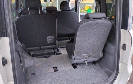 Toyota Sienta I, 2014 год, 1 200 000 рублей, 13 фотография