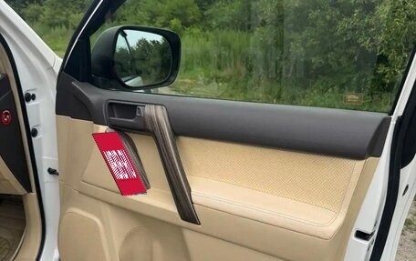 Toyota Land Cruiser Prado 150 рестайлинг 2, 2015 год, 3 555 000 рублей, 12 фотография