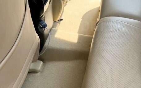 Toyota Land Cruiser Prado 150 рестайлинг 2, 2015 год, 3 555 000 рублей, 31 фотография