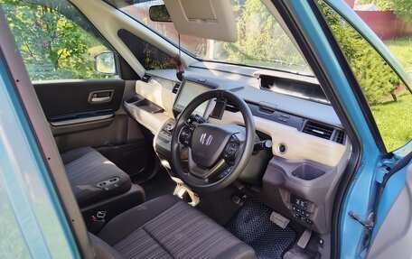 Honda Freed II, 2017 год, 1 600 000 рублей, 4 фотография