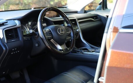 Lexus RX IV рестайлинг, 2018 год, 4 950 000 рублей, 4 фотография