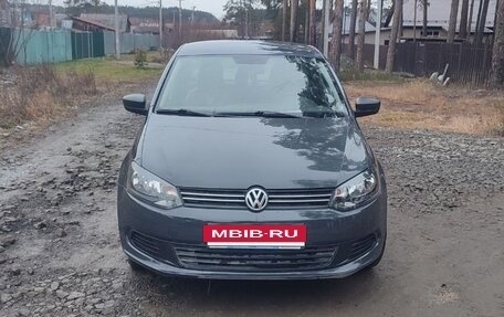 Volkswagen Polo VI (EU Market), 2011 год, 750 000 рублей, 3 фотография