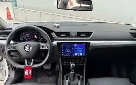 Skoda Superb III рестайлинг, 2022 год, 1 869 047 рублей, 8 фотография