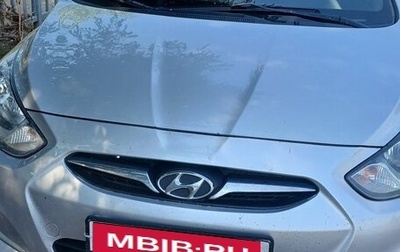 Hyundai Solaris II рестайлинг, 2013 год, 800 000 рублей, 1 фотография