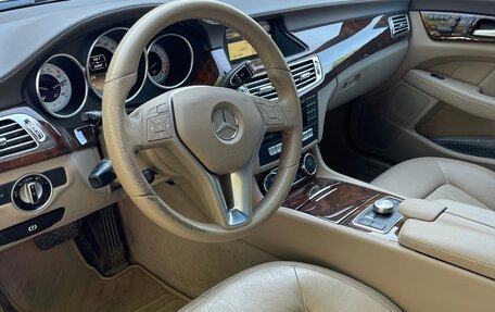 Mercedes-Benz CLS, 2012 год, 2 950 000 рублей, 5 фотография