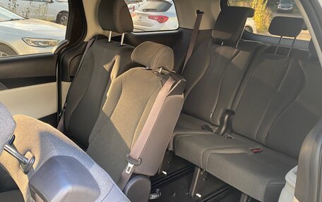 KIA Carnival, 2021 год, 3 883 000 рублей, 9 фотография