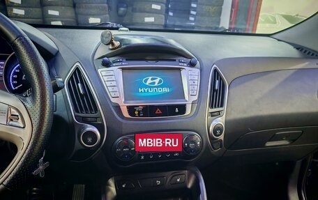 Hyundai ix35 I рестайлинг, 2012 год, 1 100 000 рублей, 20 фотография