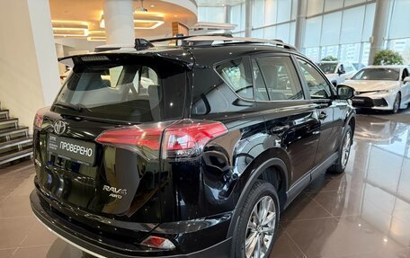 Toyota RAV4, 2018 год, 2 580 000 рублей, 9 фотография