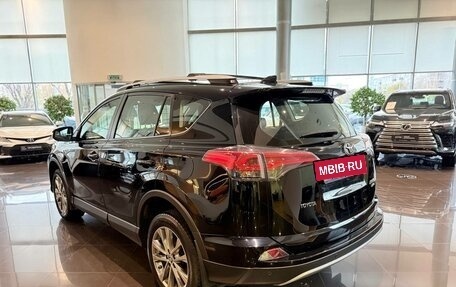 Toyota RAV4, 2018 год, 2 580 000 рублей, 11 фотография