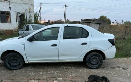 Renault Logan II, 2017 год, 200 000 рублей, 3 фотография