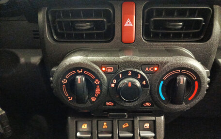 Suzuki Jimny, 2019 год, 1 980 000 рублей, 24 фотография