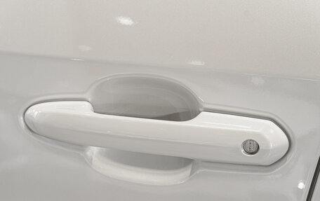 Toyota RAV4, 2025 год, 4 490 000 рублей, 13 фотография