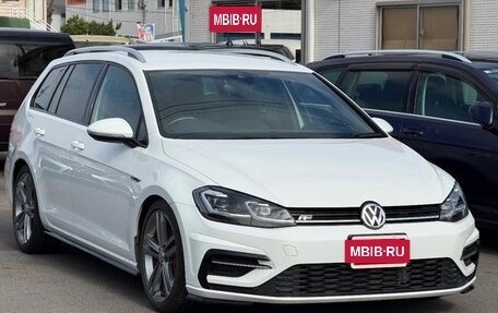 Volkswagen Golf VII, 2017 год, 1 133 222 рублей, 2 фотография