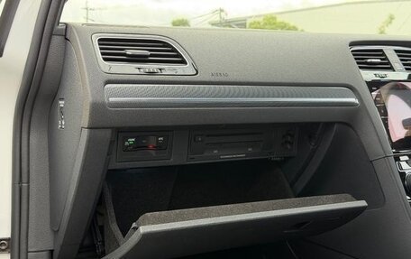 Volkswagen Golf VII, 2017 год, 1 133 222 рублей, 19 фотография