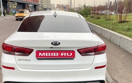 KIA Optima IV, 2018 год, 2 000 000 рублей, 5 фотография