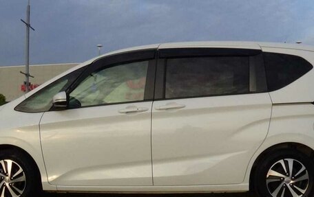 Honda Freed II, 2017 год, 1 725 000 рублей, 6 фотография