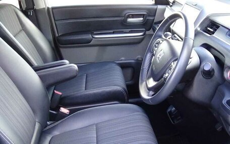 Honda Freed II, 2017 год, 1 725 000 рублей, 11 фотография