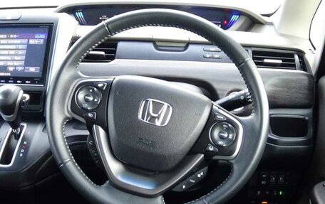Honda Freed II, 2017 год, 1 725 000 рублей, 13 фотография