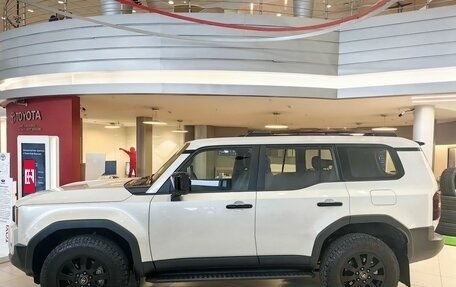 Toyota Land Cruiser Prado, 2024 год, 11 300 000 рублей, 6 фотография