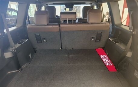 Toyota Land Cruiser Prado, 2024 год, 11 300 000 рублей, 12 фотография