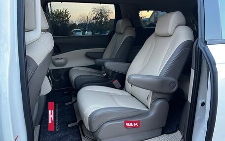 KIA Carnival, 2025 год, 6 590 000 рублей, 24 фотография