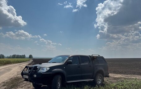 Toyota Hilux VII, 2011 год, 1 900 000 рублей, 2 фотография