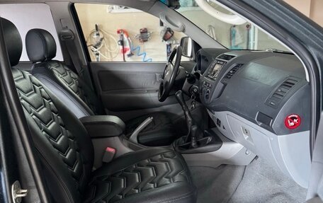 Toyota Hilux VII, 2011 год, 1 900 000 рублей, 5 фотография