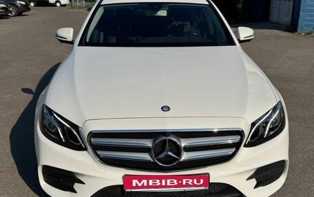 Mercedes-Benz E-Класс, 2016 год, 3 350 000 рублей, 1 фотография