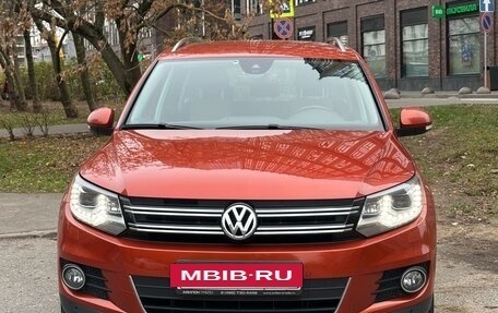 Volkswagen Tiguan I, 2016 год, 2 190 000 рублей, 2 фотография