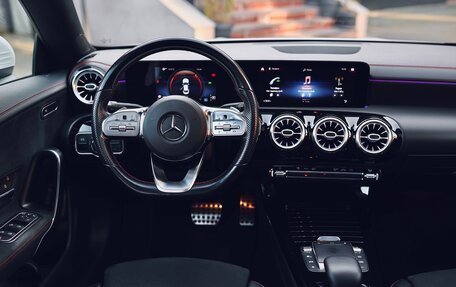 Mercedes-Benz CLA, 2020 год, 3 290 000 рублей, 13 фотография