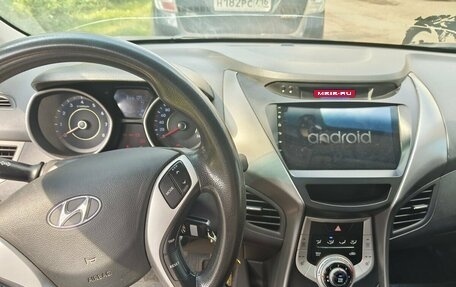 Hyundai Elantra V, 2011 год, 860 000 рублей, 3 фотография