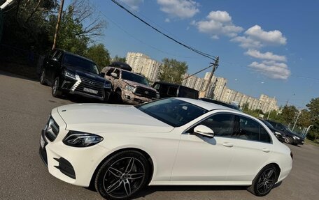 Mercedes-Benz E-Класс, 2016 год, 3 350 000 рублей, 3 фотография