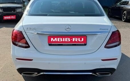 Mercedes-Benz E-Класс, 2016 год, 3 350 000 рублей, 5 фотография