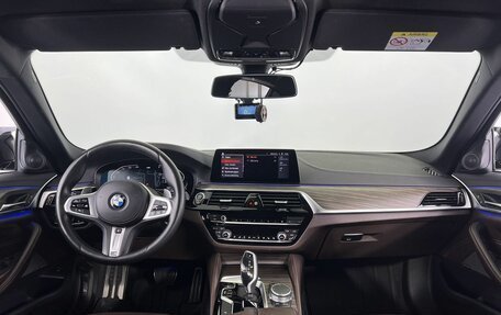 BMW 5 серия, 2020 год, 5 513 000 рублей, 15 фотография