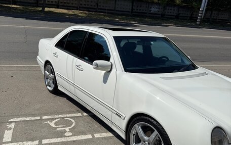 Mercedes-Benz E-Класс, 2001 год, 1 450 000 рублей, 1 фотография