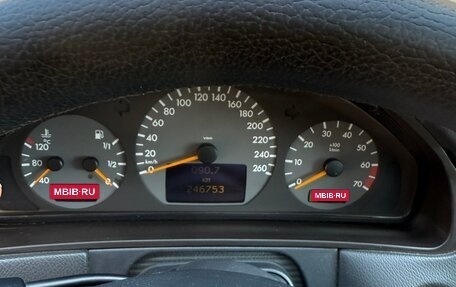 Mercedes-Benz E-Класс, 2001 год, 1 450 000 рублей, 7 фотография