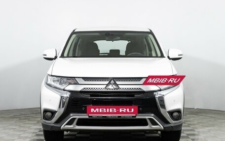 Mitsubishi Outlander III рестайлинг 3, 2019 год, 2 049 700 рублей, 2 фотография