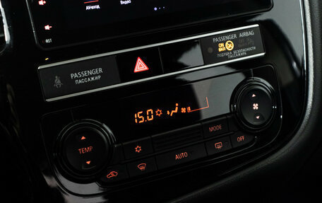 Mitsubishi Outlander III рестайлинг 3, 2019 год, 2 049 700 рублей, 16 фотография