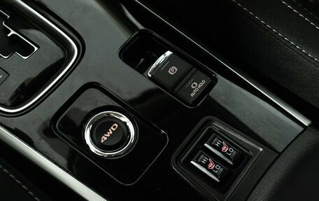 Mitsubishi Outlander III рестайлинг 3, 2019 год, 2 049 700 рублей, 18 фотография